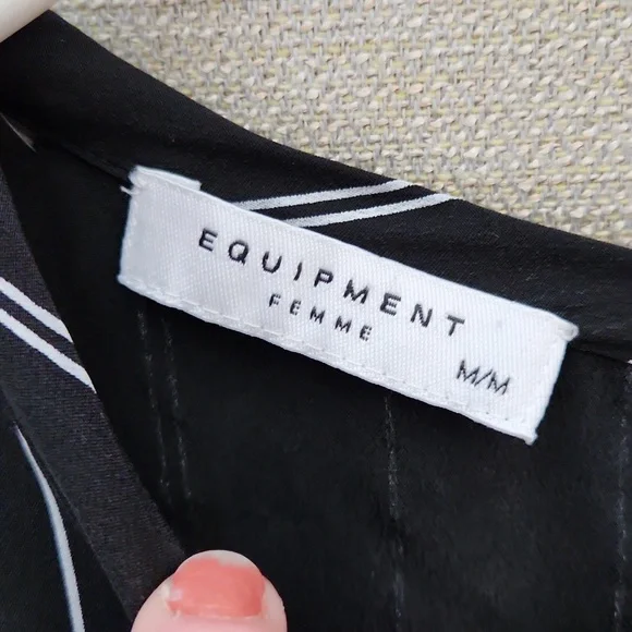 Equipment Femme Aubrey Dress Size Medium - Picture 8 of 17